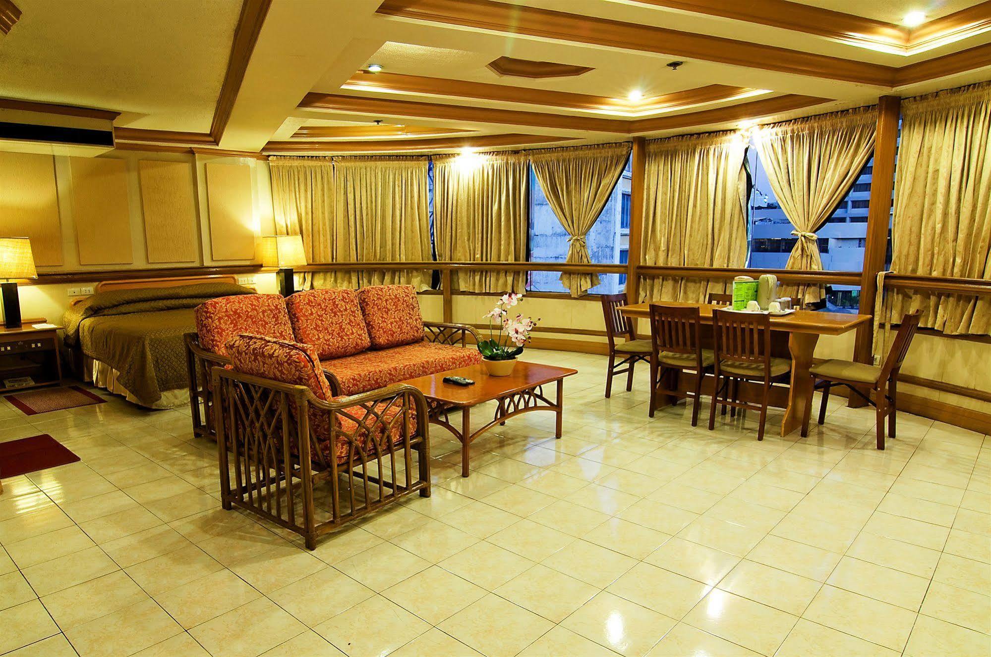 Elegant Circle Inn Cebu Exteriör bild